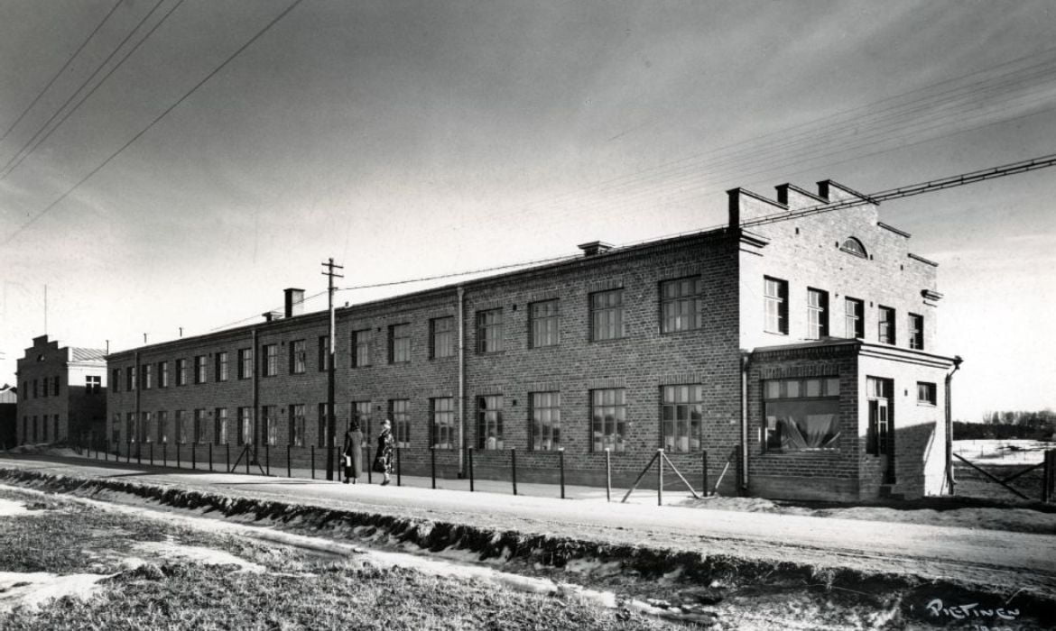 Vanhan silkkitehtaan alue huokuu historiaa